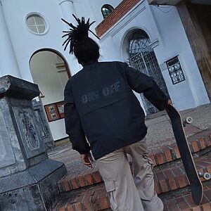 Chaquetas impermeables / bolsos.