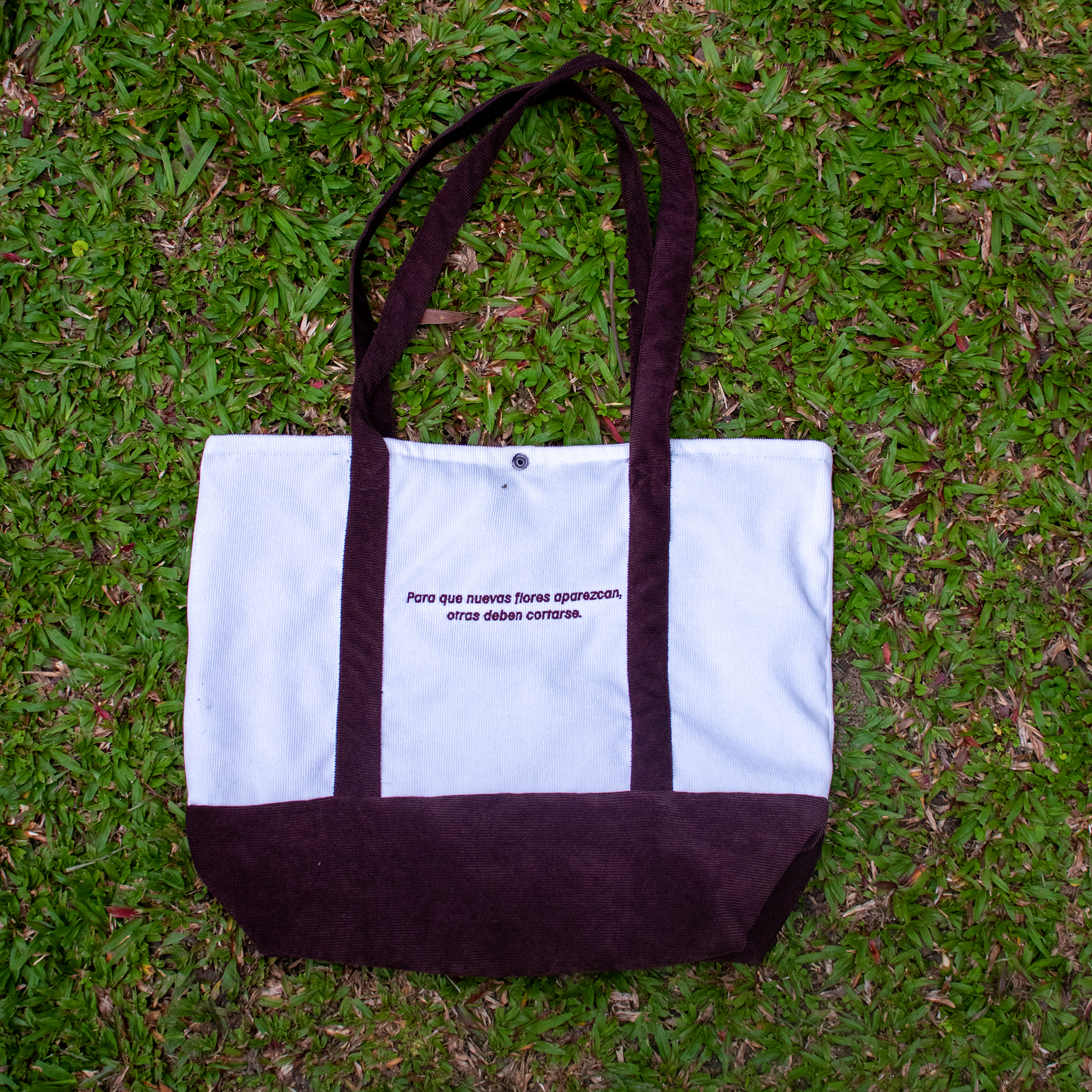 Totebag “Grow Through” - Imagen 3
