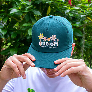 Dad caps “Flores”